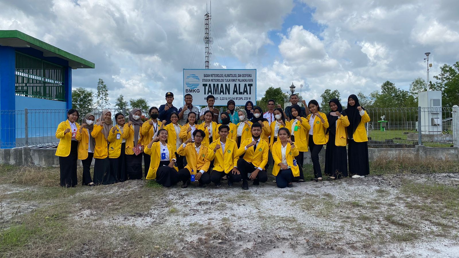 Kunjungan Mahasiswa Universitas Palangka Raya di Stasiun Meteorologi Tjilik Riwut